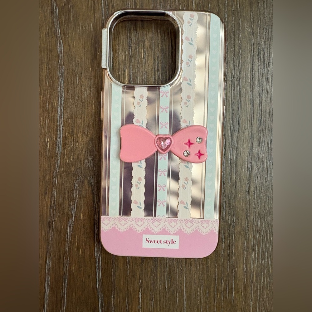 Pink bow iPhone 15 pro case